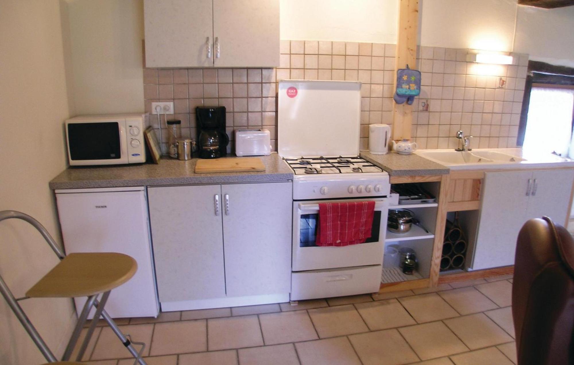1 Bedroom Nice Home In Saint Martin Le Mault Zewnętrze zdjęcie