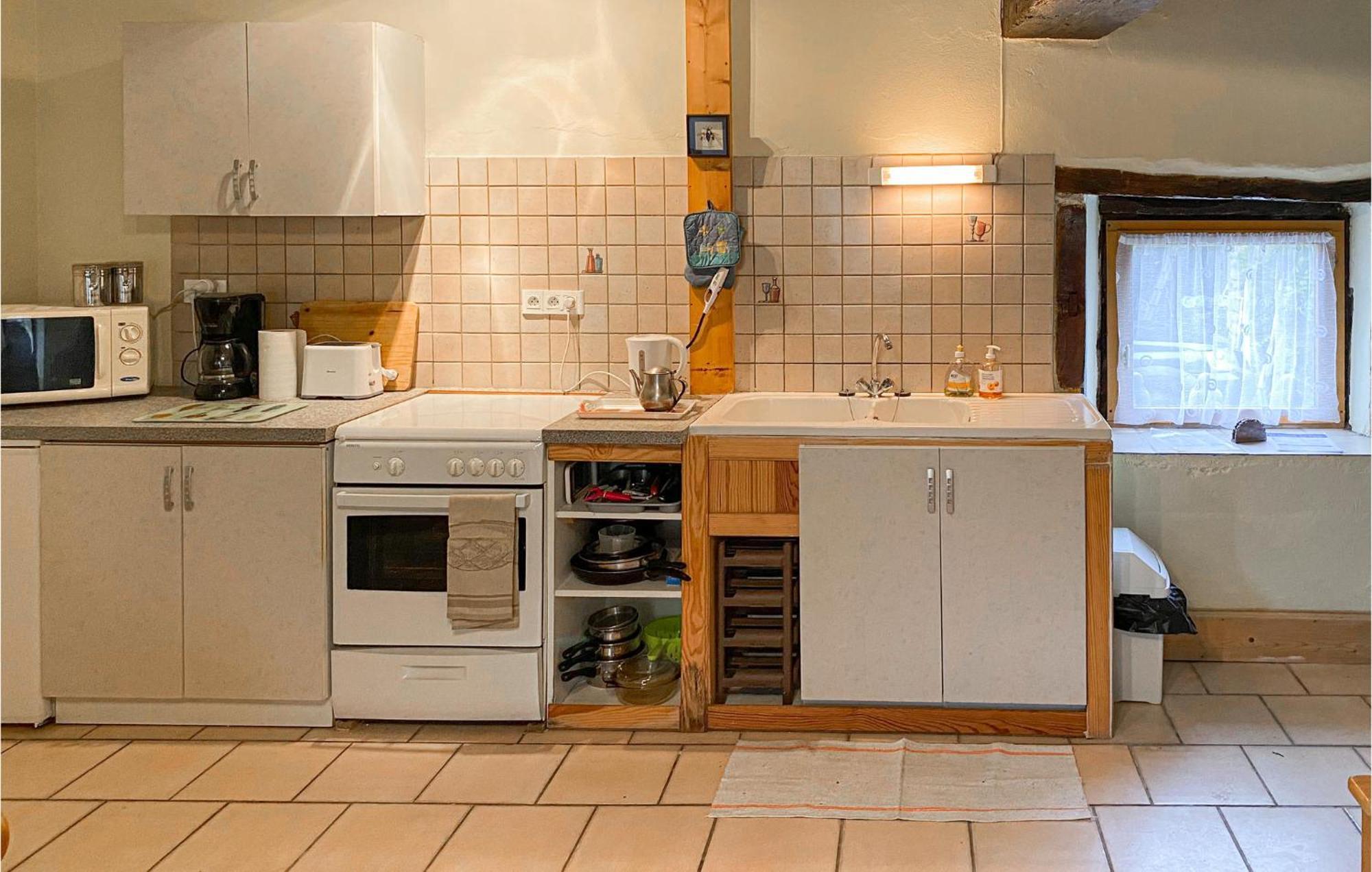1 Bedroom Nice Home In Saint Martin Le Mault Zewnętrze zdjęcie